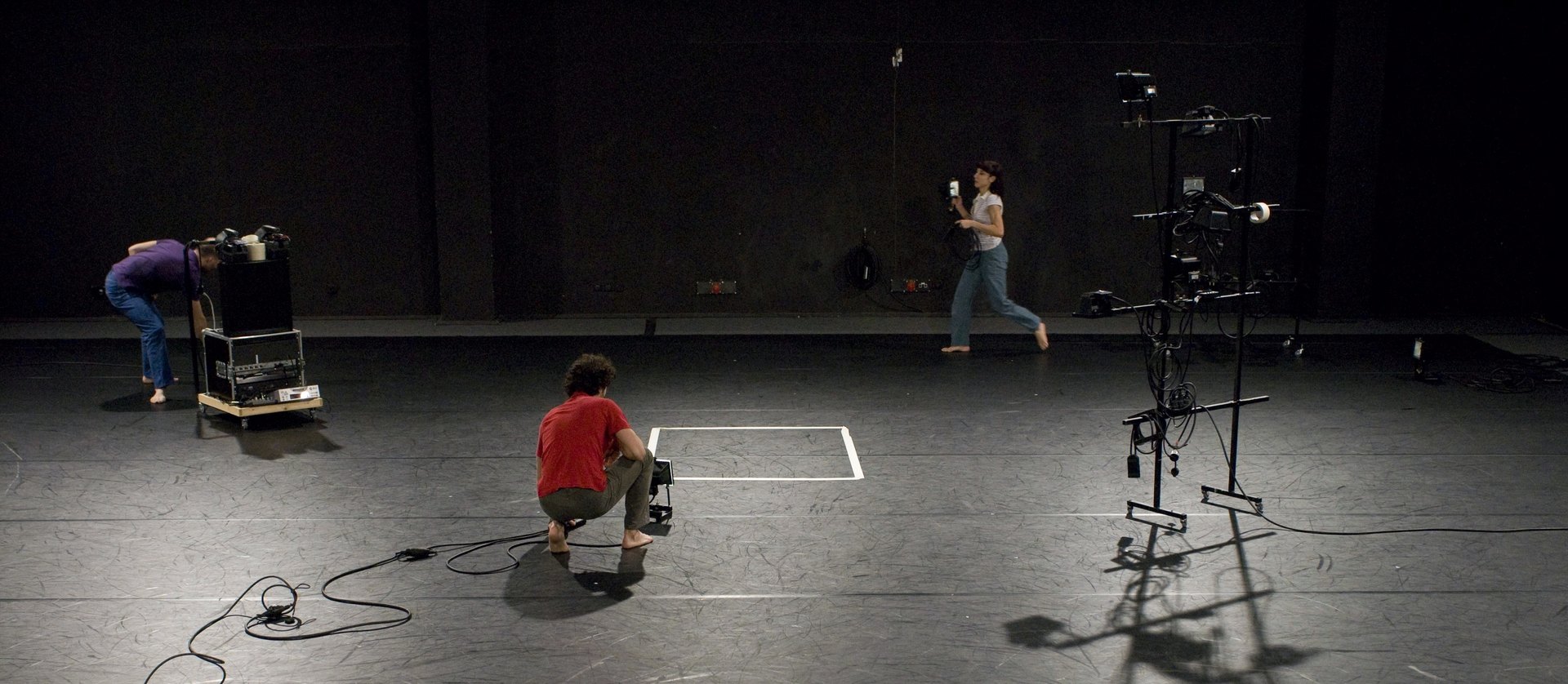 oN|oFF - Compagnie pm – Choregraphe Philippe Menard – Danse Contemporaine Paris - pm Compagny – Choreographer Philippe Menard – Contemporary Dance Paris